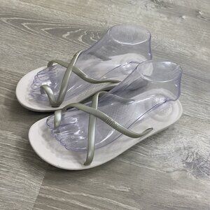 Fitflop Sandals Womens 8 Toe Loop Flats Grey Festival Vacation Beach